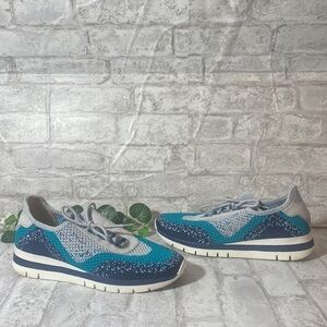 SOUL Naturalizer Blue Wave Pattern Womens Shoes Size 8.5W